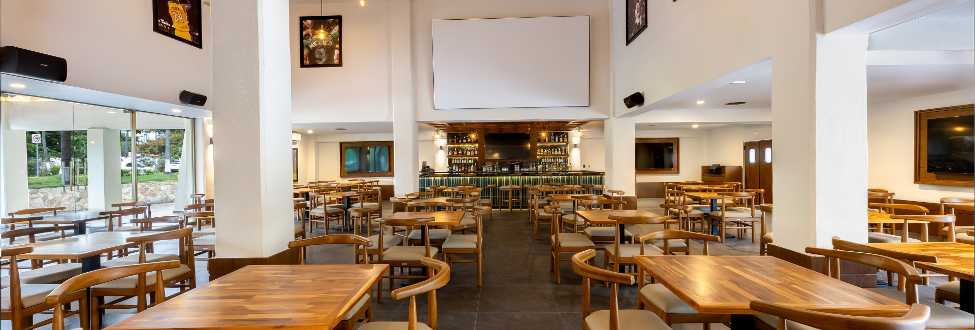 Villa Del Palmar Sport Bar