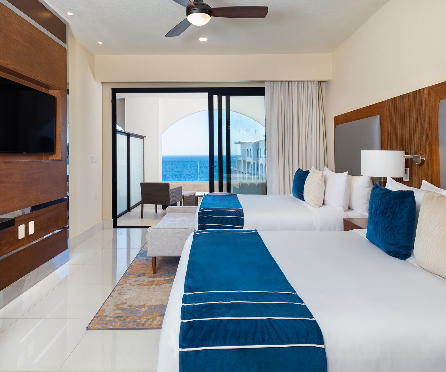 Golf, Glamour & Golden Moments