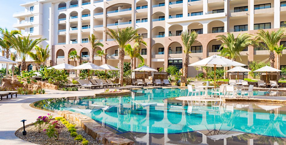 Villa La Valencia Resort Opens in Los Cabos