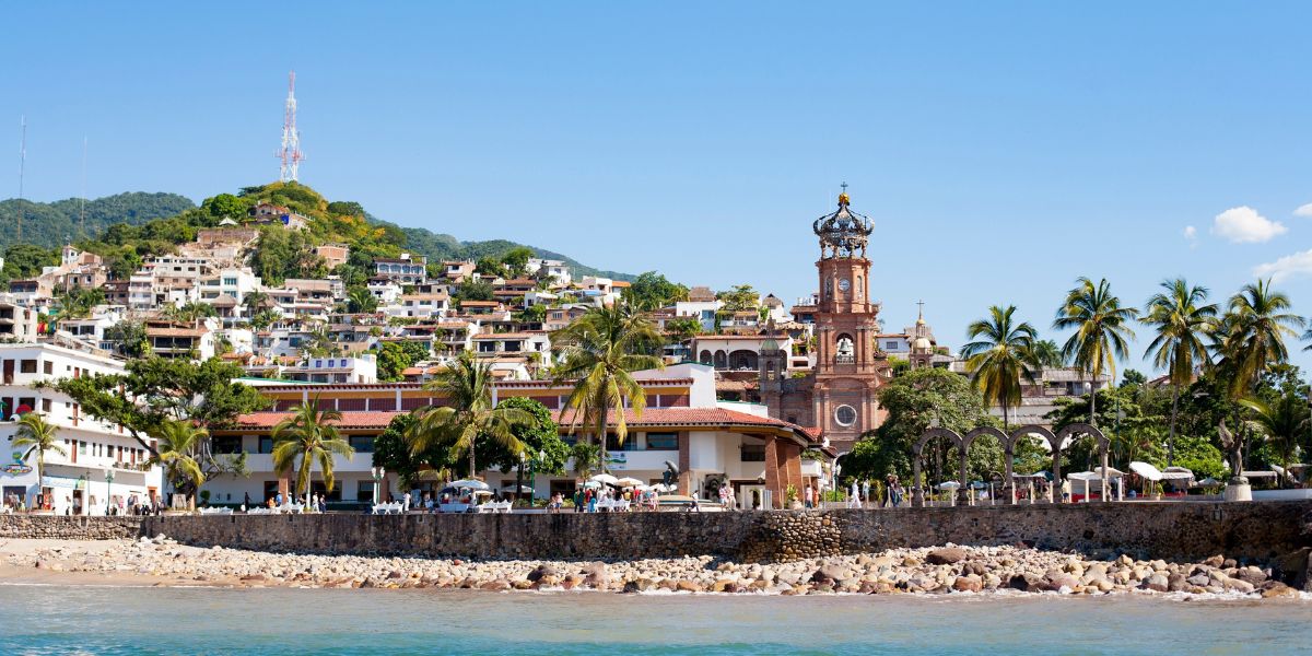 when does the rainy season end in puerto vallarta?