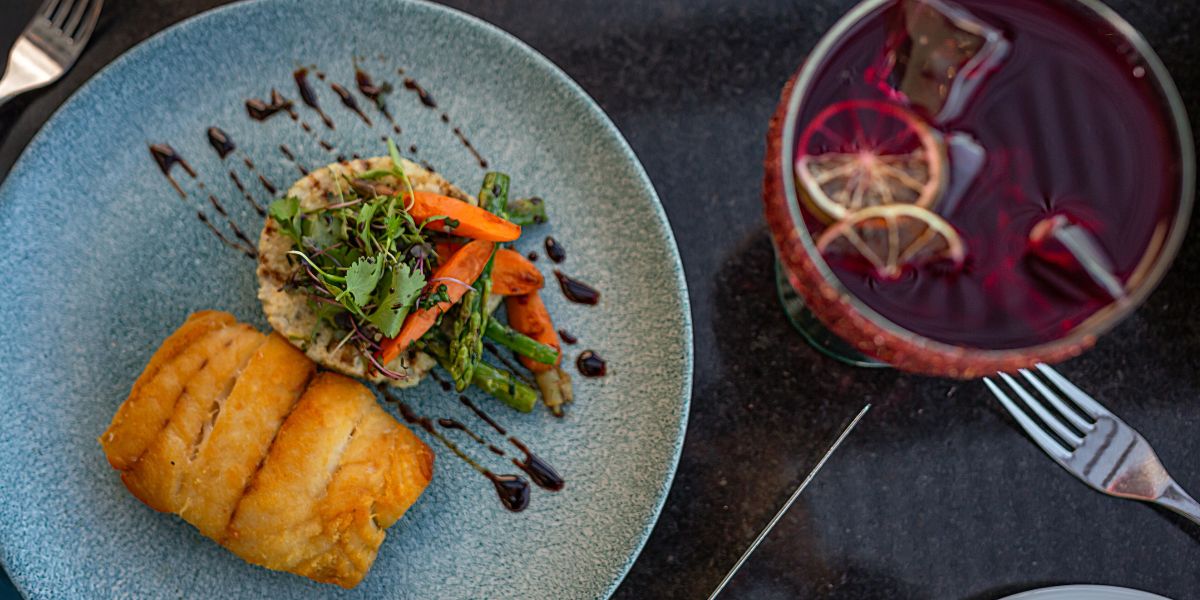 Los orígenes de la cocina mediterránea Delicioso platillo mediterráneo en Villa del Arco Los Cabos