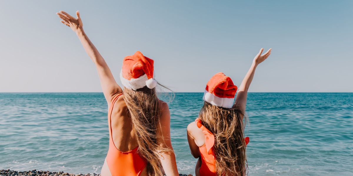 Mother and daughter enjoying an afternoon on the beach at Villa del Palmar Flamingos