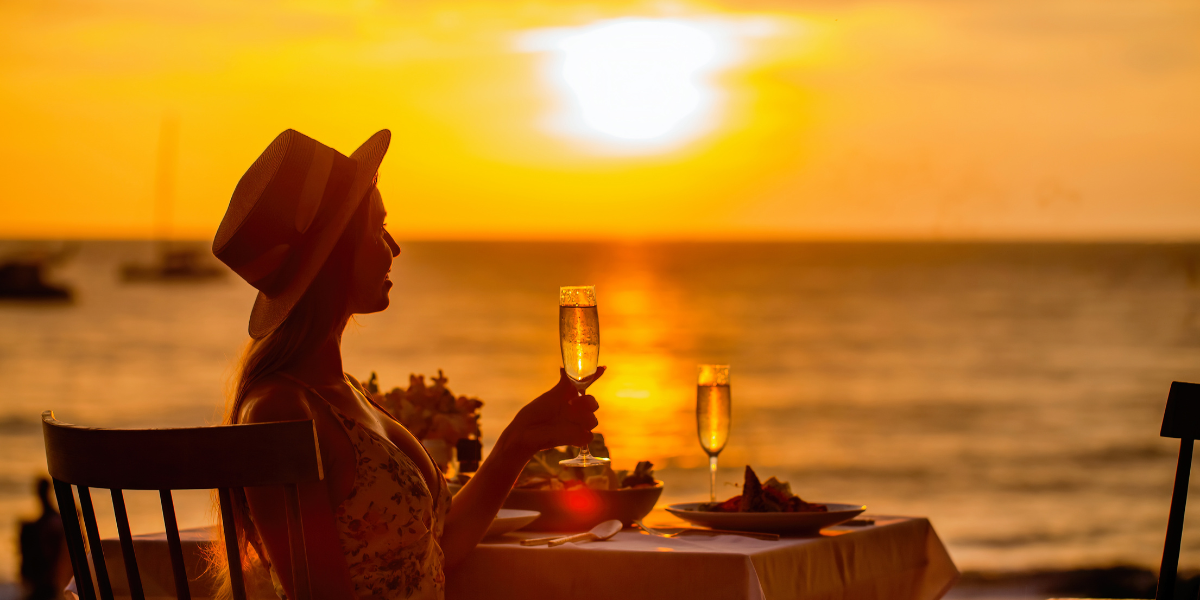 recommendations for romantic dinners with ocean views in Cabo