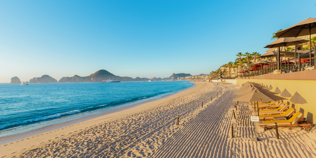 beaches in Los Cabos with a view of El Arco
