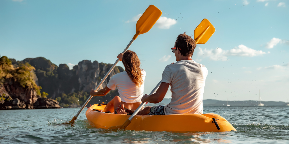 Water activities in Los Cabos Couple kayaking during their vacation