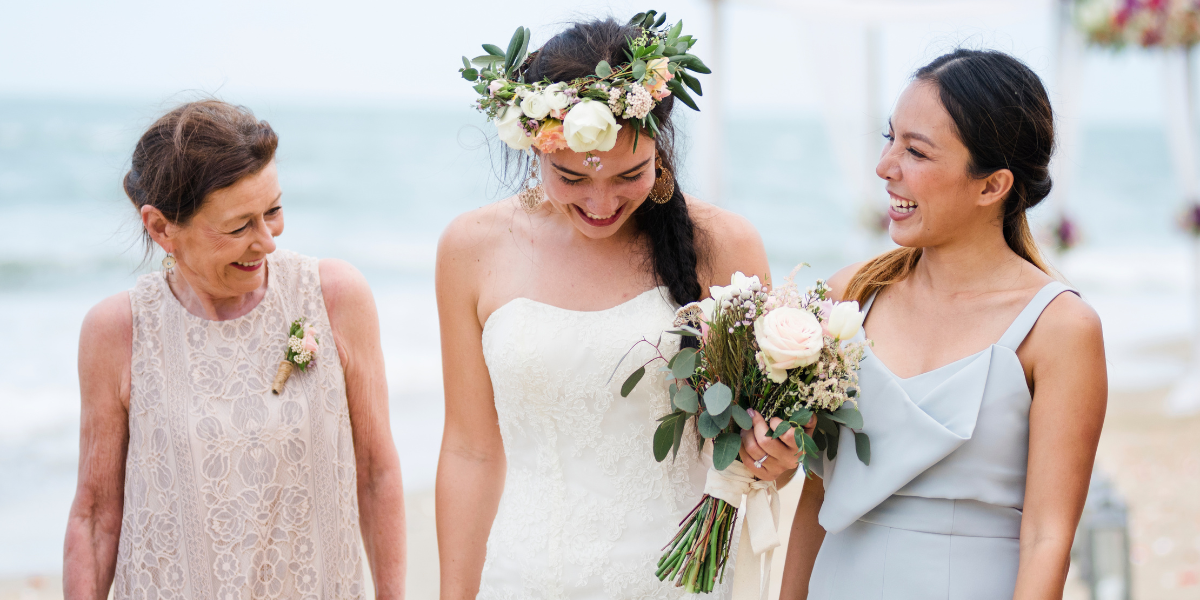 What Should I Wear to a Summer Beach Wedding?
