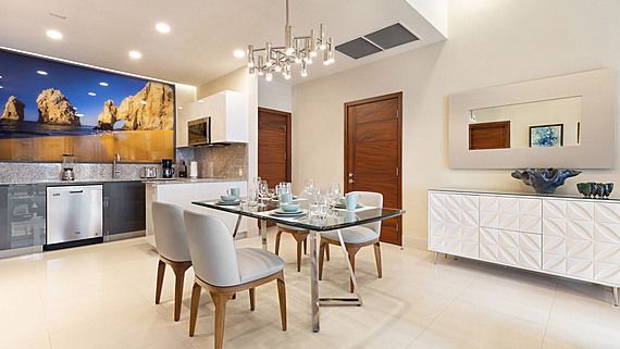 Suite de una Recámara con Vista a la Piscina Villa La Valencia Beach Resort & Spa Cabo San Lucas